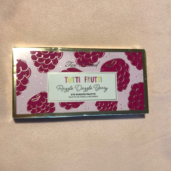 Too Faced Razzle Dazzle Berry Palette - Picture 2 of 4